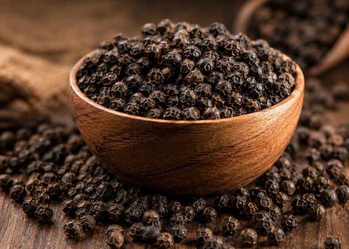 Black Pepper – ₹715 | Export: ₹800